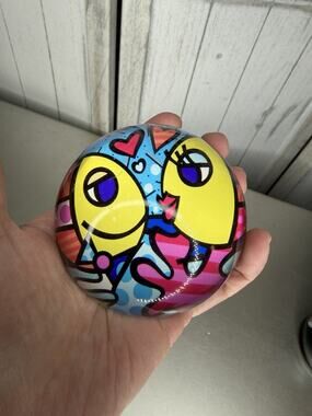 Romero Britto Kissing Fish Colorful Paperweight Multicolour Gift Craft